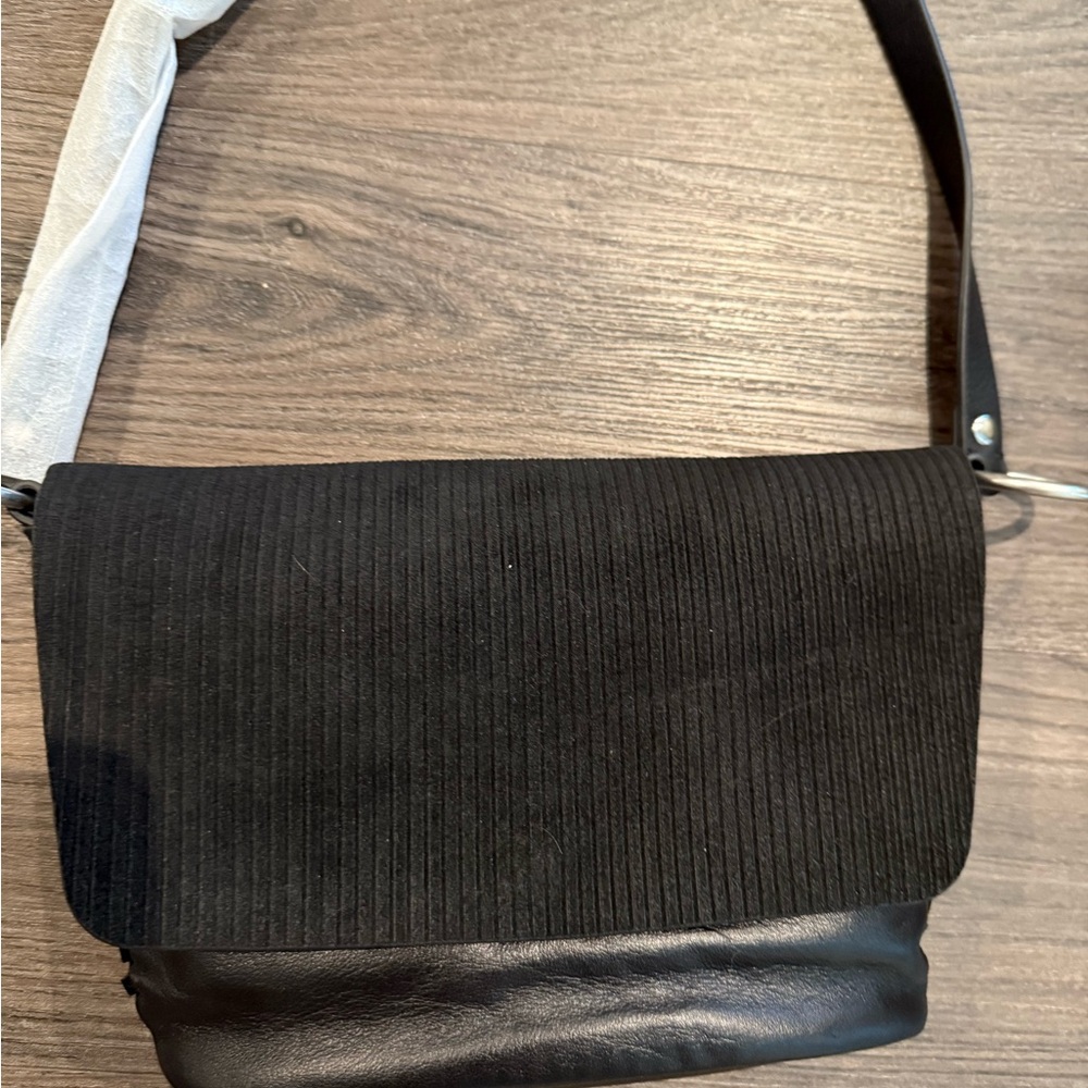 Treasure & Bond Black Textured Crossbody Bag